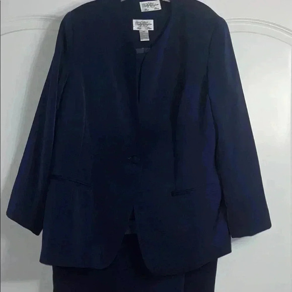 Tally Taylor 3 Piece Skirt Suit​​​ - Picture 13 of 14